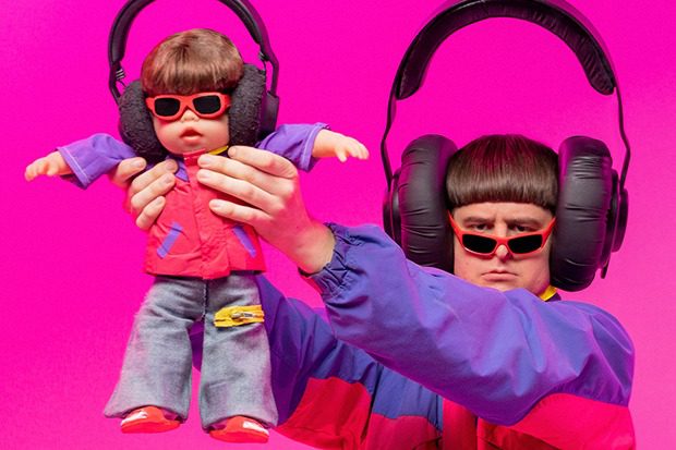 Oliver Tree Apologizes For Album Delay With New Single "Let Me Down"