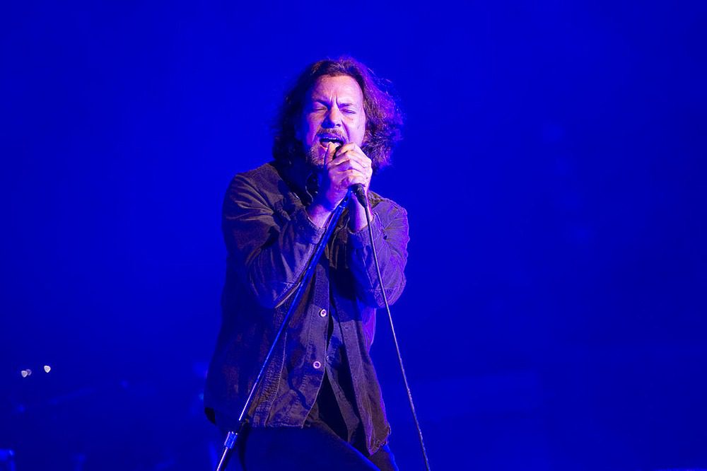 Pearl Jam Honors Those Killed at 2000 Roskilde Fest | SPIN