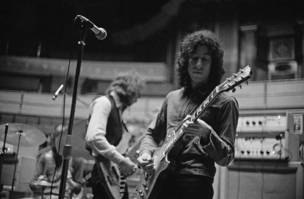 Peter Green, Original Fleetwood Mac Guitarist, Dies at 73