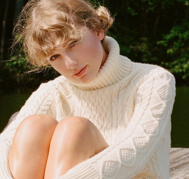 Taylor Swift’s Bonus Track “The Lakes” Is Out