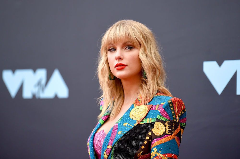 Taylor Swift Calls Out Trump for 'Calculated Dismantling of USPS,' Urges Fans to 'Vote Early'