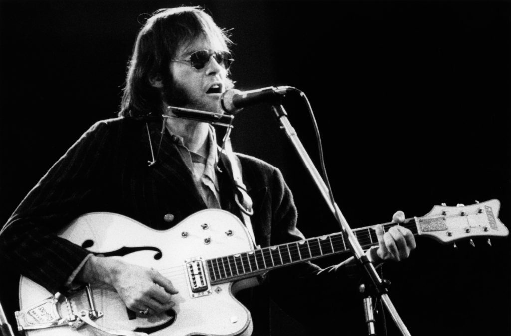Neil Young Shares Original Version of 'Wonderin'