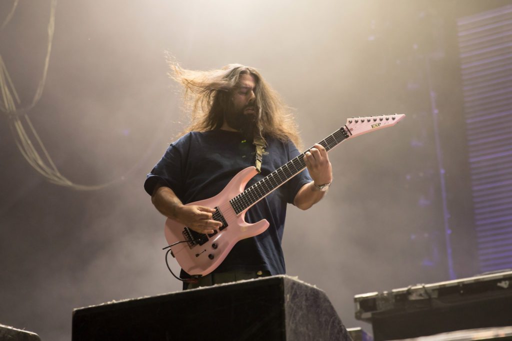 Deftones Guitarist Stephen Carpenter Favors Conspiracy Theories and Stupidity Over Science