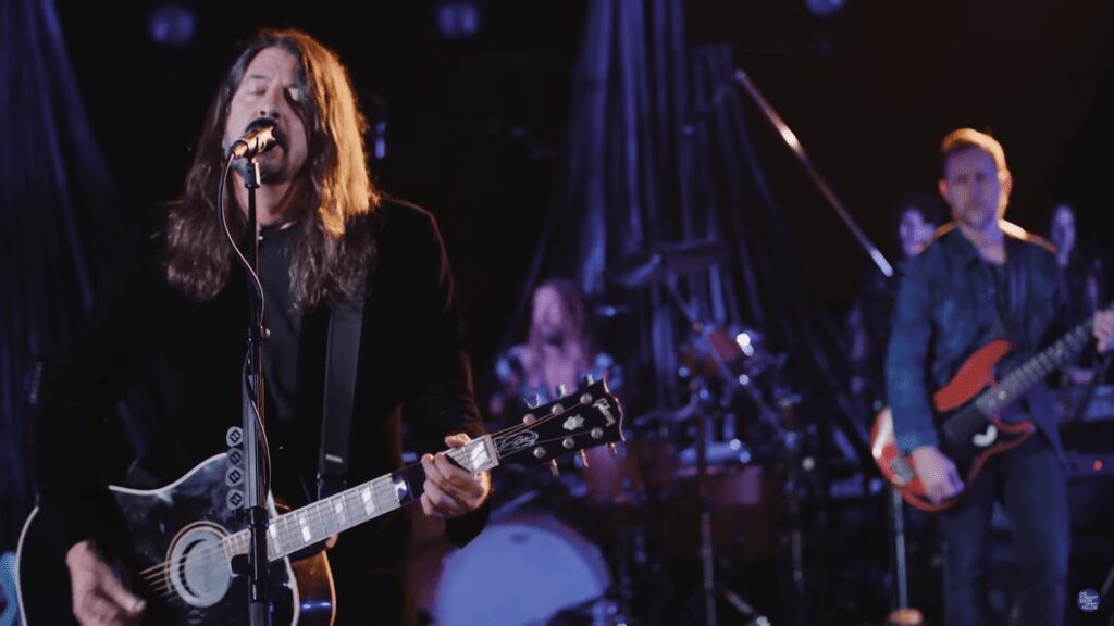 Foo Fighters Play 'Waiting on a War' on 'Fallon'; Dave Grohl Talks Recording With David Bowie