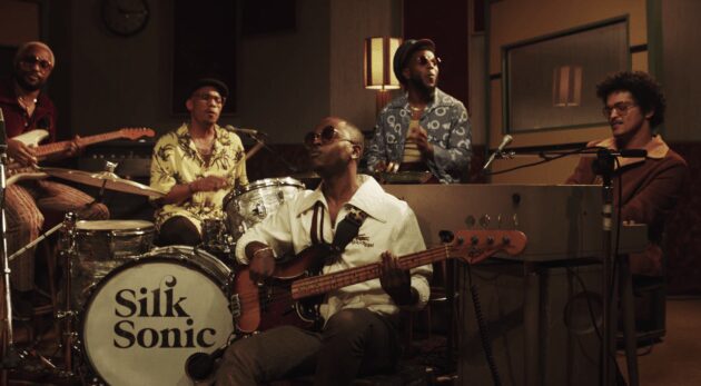 Silk Sonic, Bruno Mars, Anderson .Paak “Leave The Floor Open” | Rap Radar