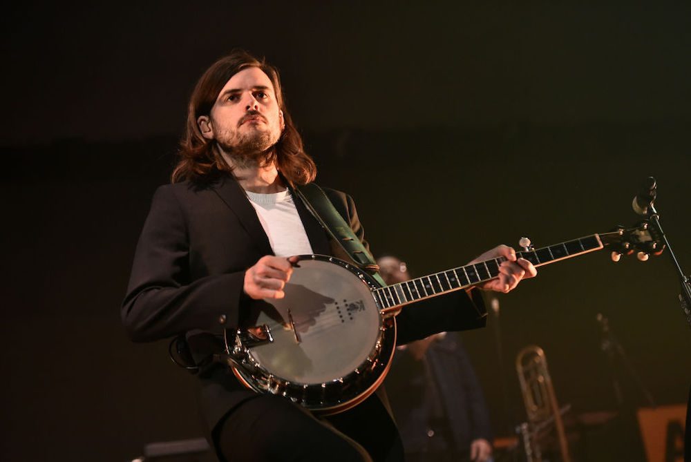Mumford & Sons Banjo Player Praises Right-Wing Agitator Andy Ngo's 'Important' Book