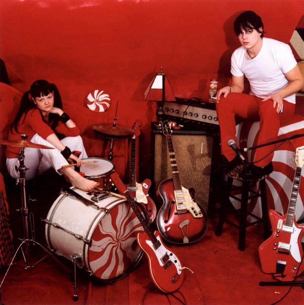 Watch the White Stripes Perform 'Fell in Love With a Girl' on Top of the Pops | SPIN