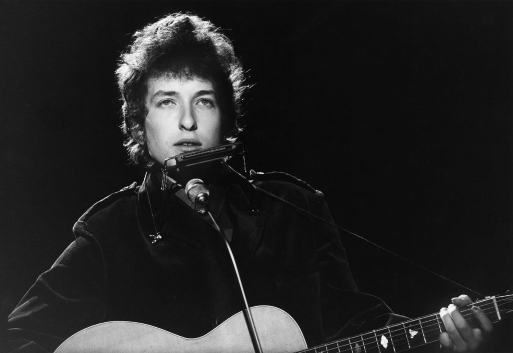 Bob Dylan Accused of Sexually Abusing 12 Year Old Girl in 1965