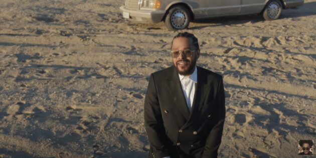 Video: Maxwell “Off”