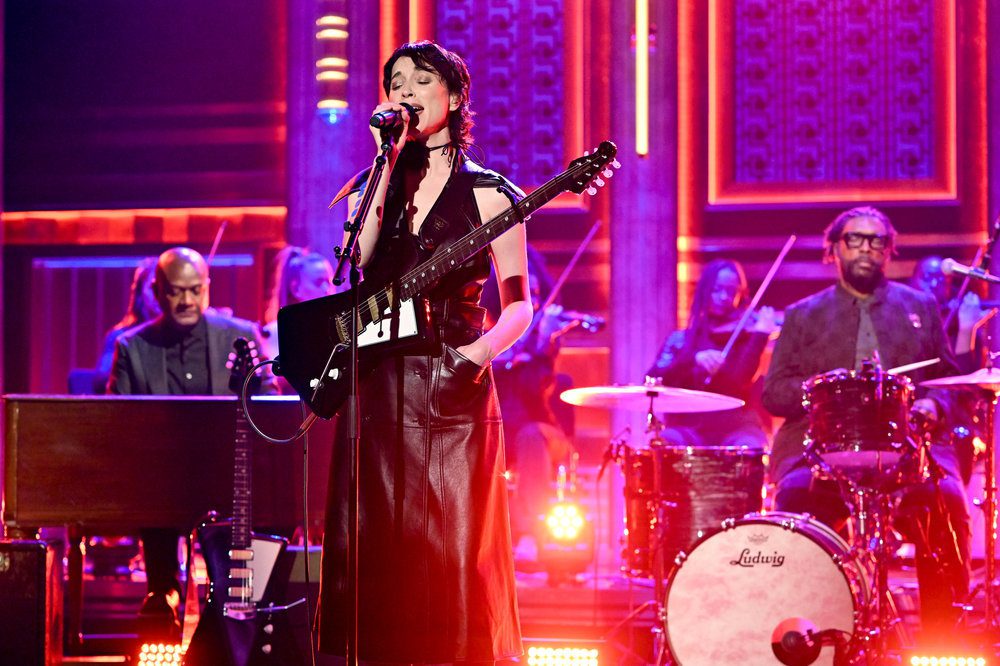 Watch St. Vincent Cover Portishead’s “Glory Box” With The Roots