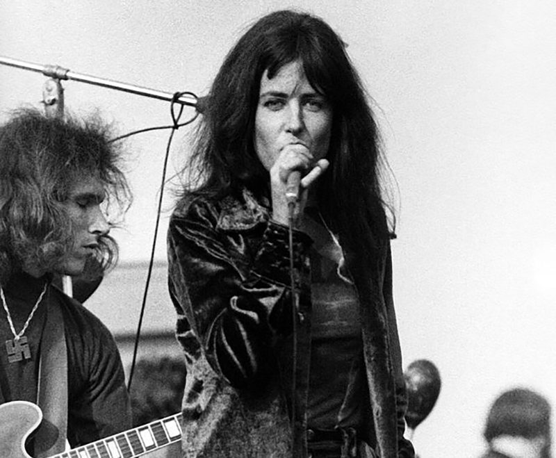 grace-slick-critical-woodstock