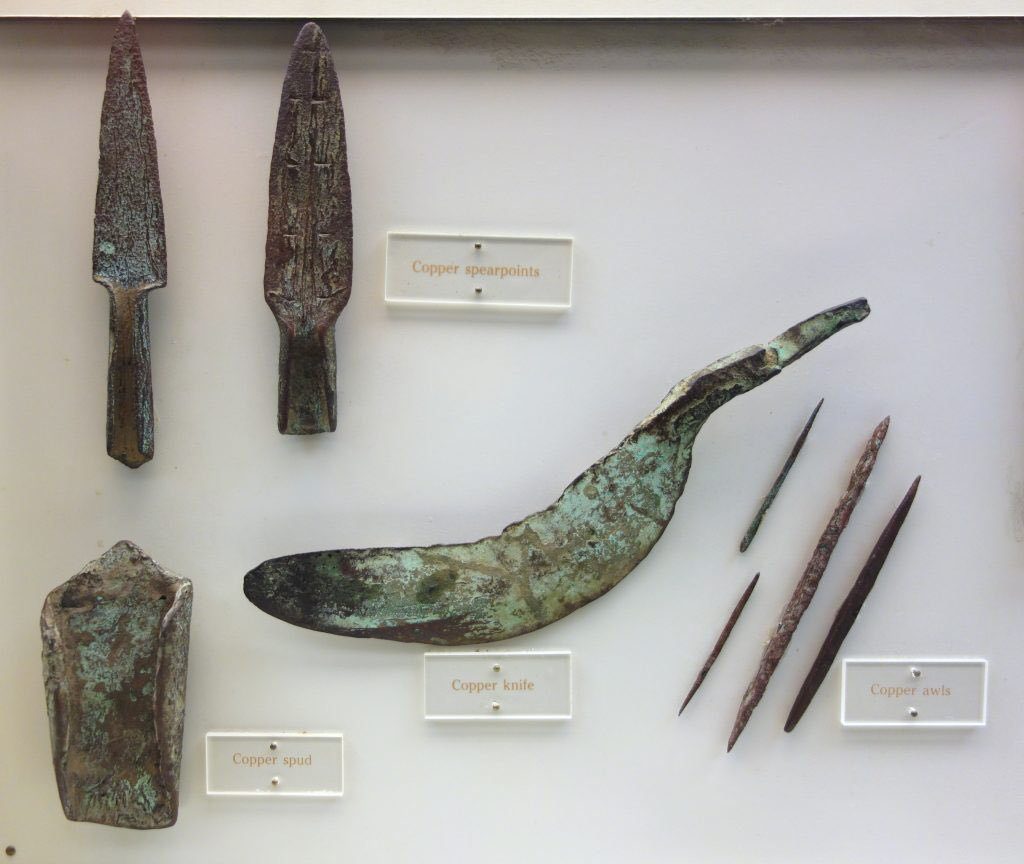 arrowheads made of etal