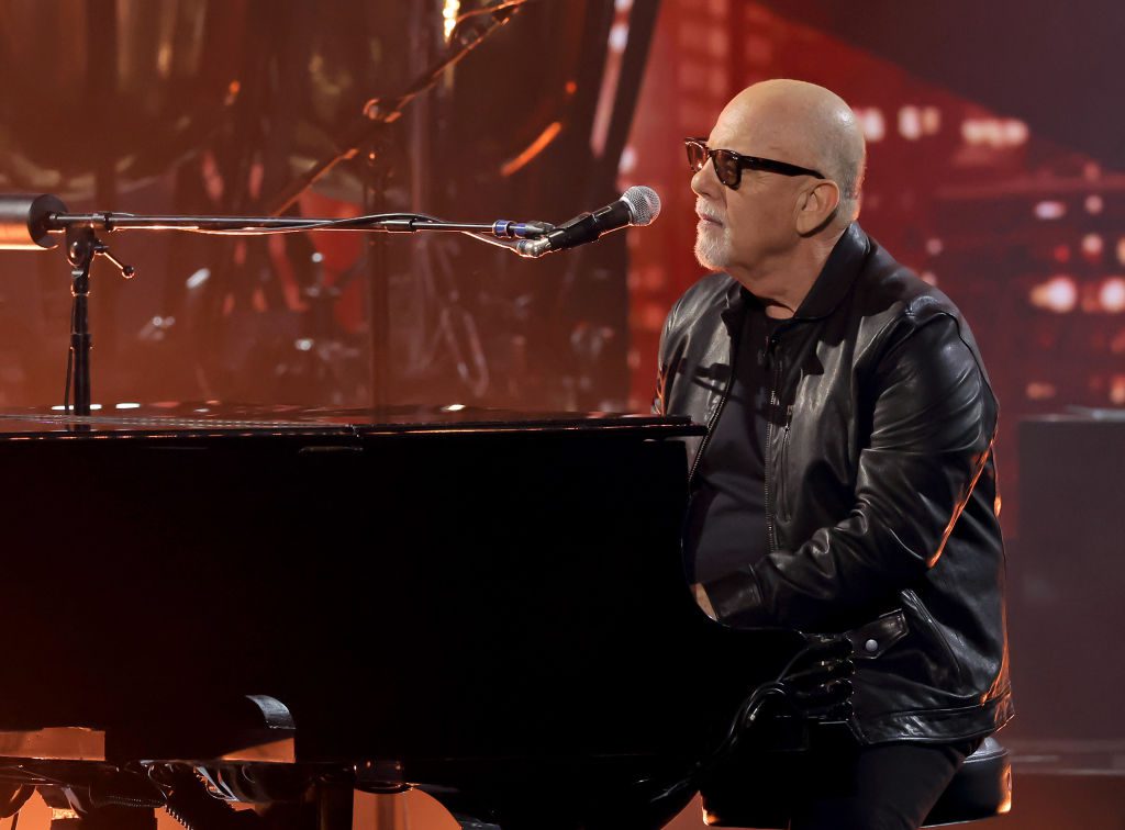 CBS Apologizes For Cutting Off Billy Joel Concert Special During “Piano Man”