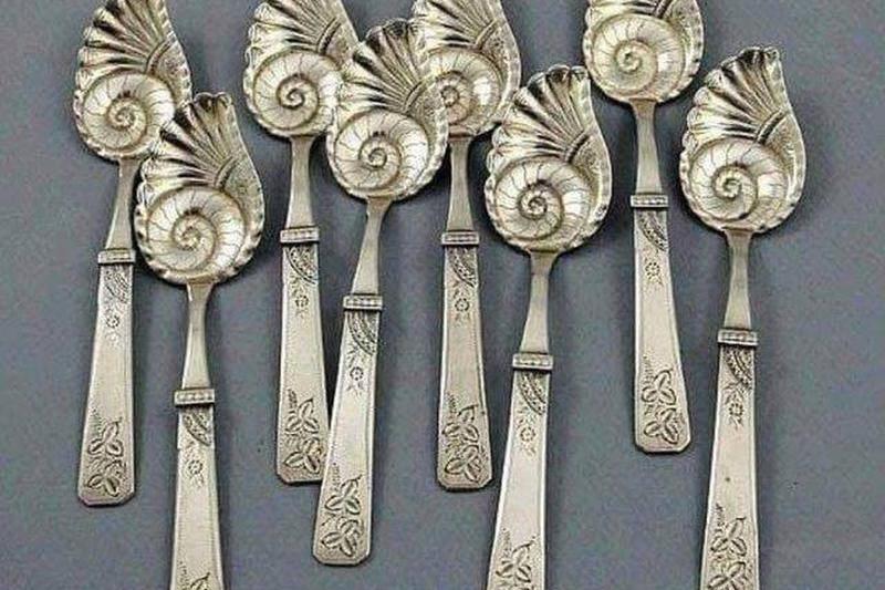 8Picture of spoons