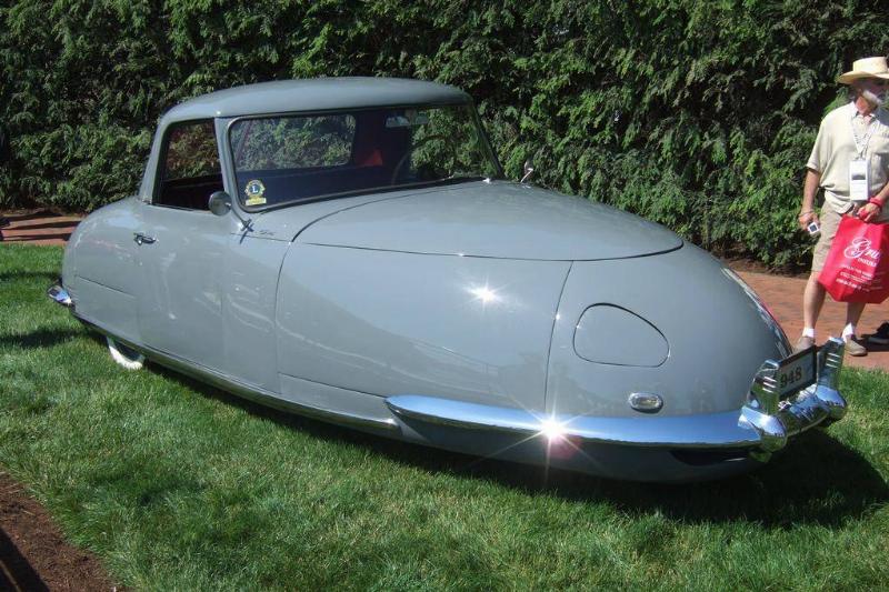 The Futuristic 1947 Davis D2 Divan Was Never Released