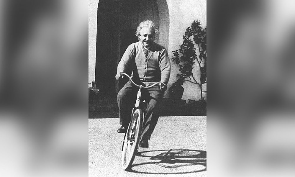 albert-einstein-bike