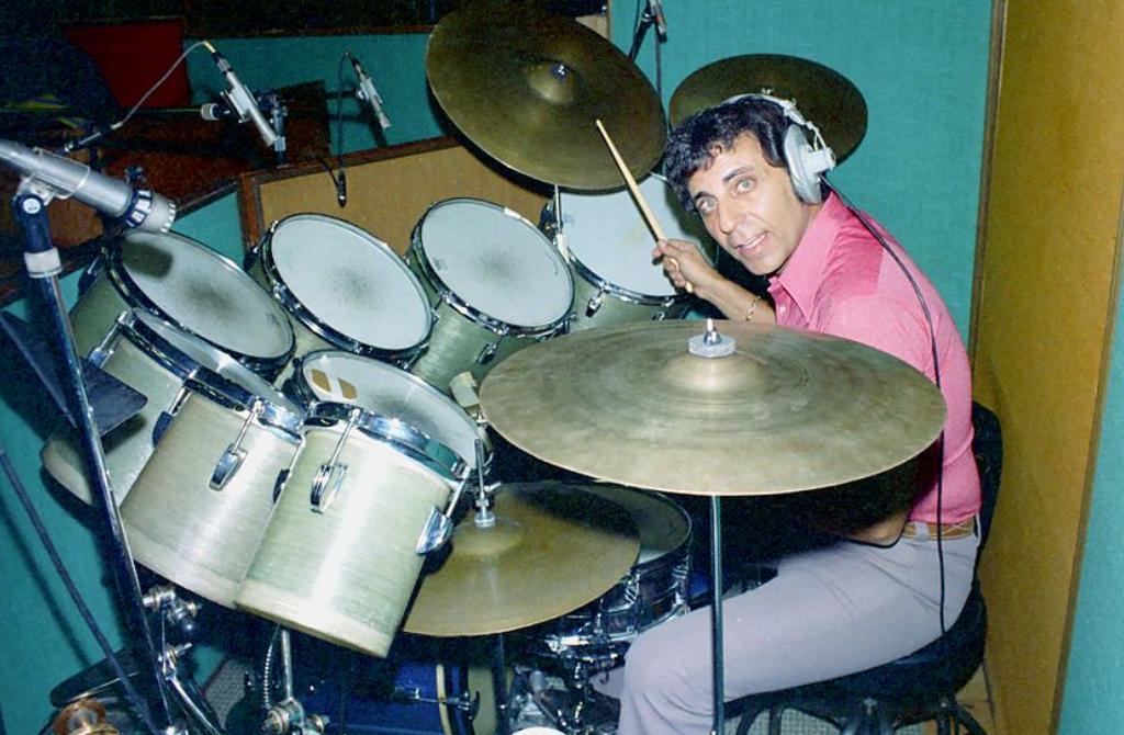 Hal Blaine Has OVer 35,000 Recording Sessions Hal Blaine Has OVer 35,000 Recording Sessions