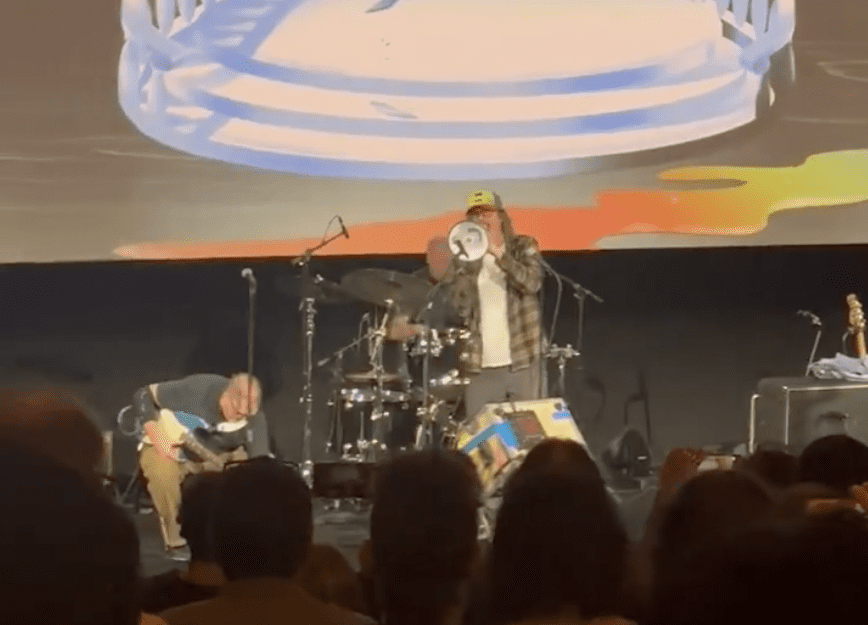Watch Butthole Surfers Reunite For Surprise First Performance In Eight Years