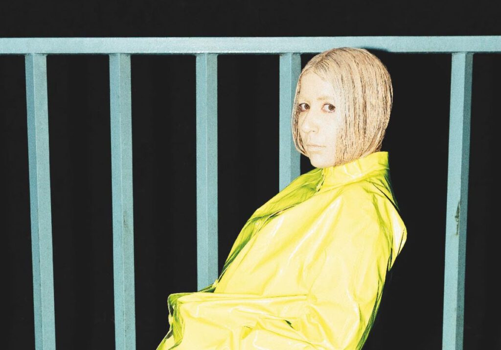 Austra – “Siren Song”