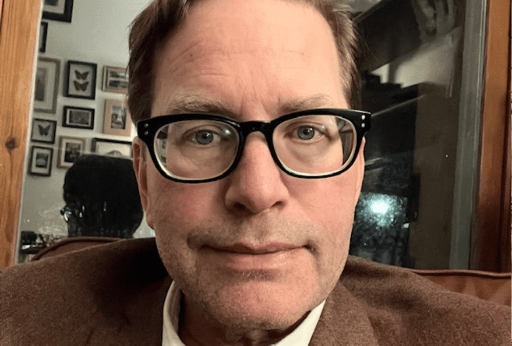 Longboat Examines Structural Loss on Absentia — And It Feels Uncomfortably Current